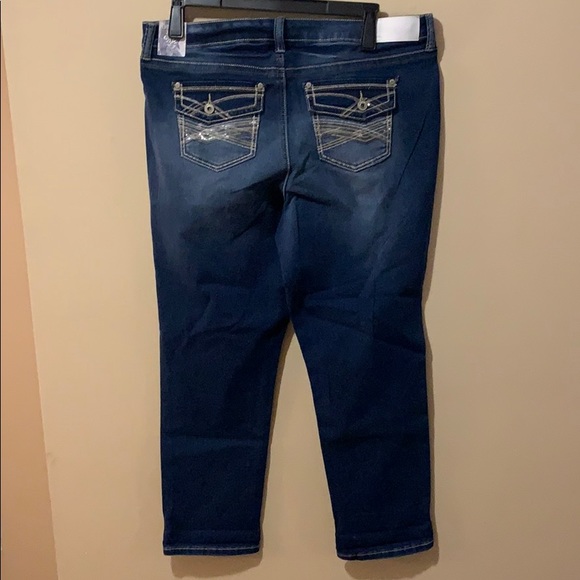 Hydraulic Jeans Womens Nolita Mid Rise Curvy Crop Jeans Nwt Poshmark